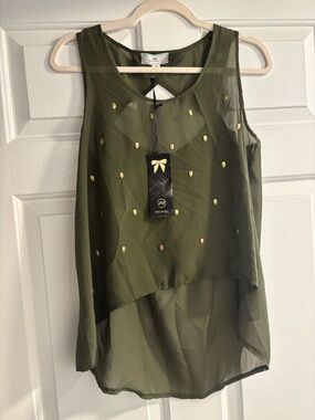 Iris Basic Olive Green Sleeveless Layered Tank with Gold Skulls